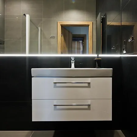 Apartman Dworcowa 60 *