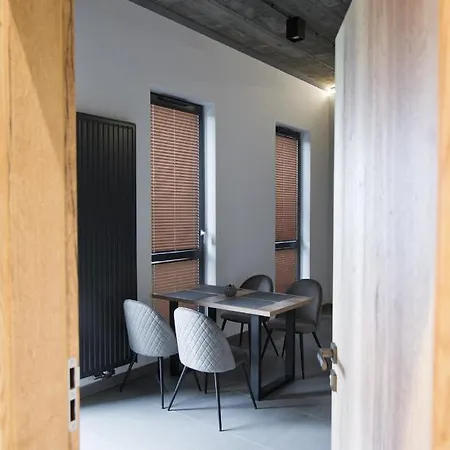 アパート Dworcowa 60