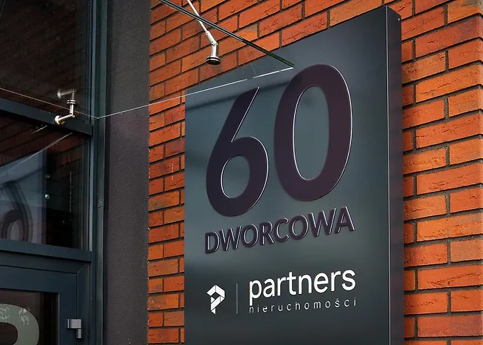 Dworcowa 60 *